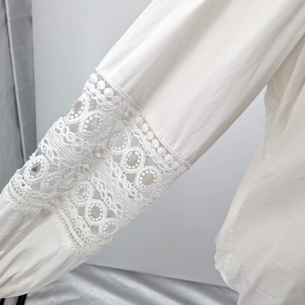 Chico's White Button Front Blouse Lace Sleeve Boho Romantic Lightweight Size 2 - Picture 8 of 10